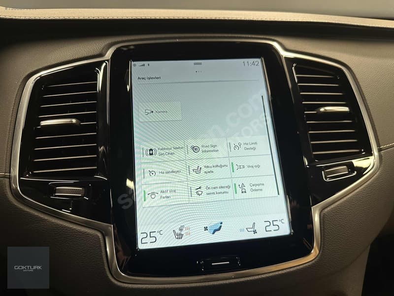 Volvo XC90 2.0 D B5 Inscription — 23